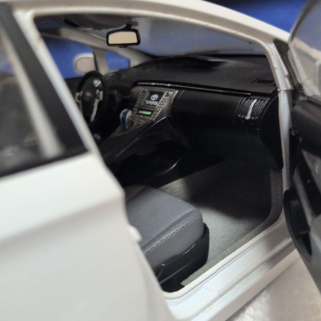 トヨタ プリウス 1/18 非売品モデル