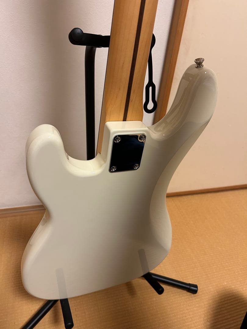 ベース Fender Precision Bass