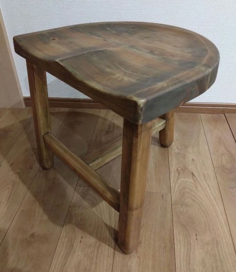 檜の半丸椅子(85)　値下げ❕大変座りやすく、つるつるに仕上げ、アンティーク調