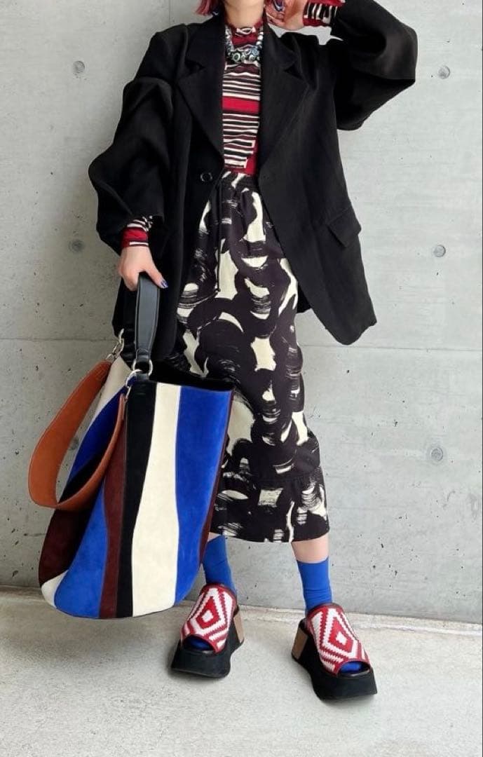 ア*ェ様 colville 抽象パターン ひざ丈スカート IT 40