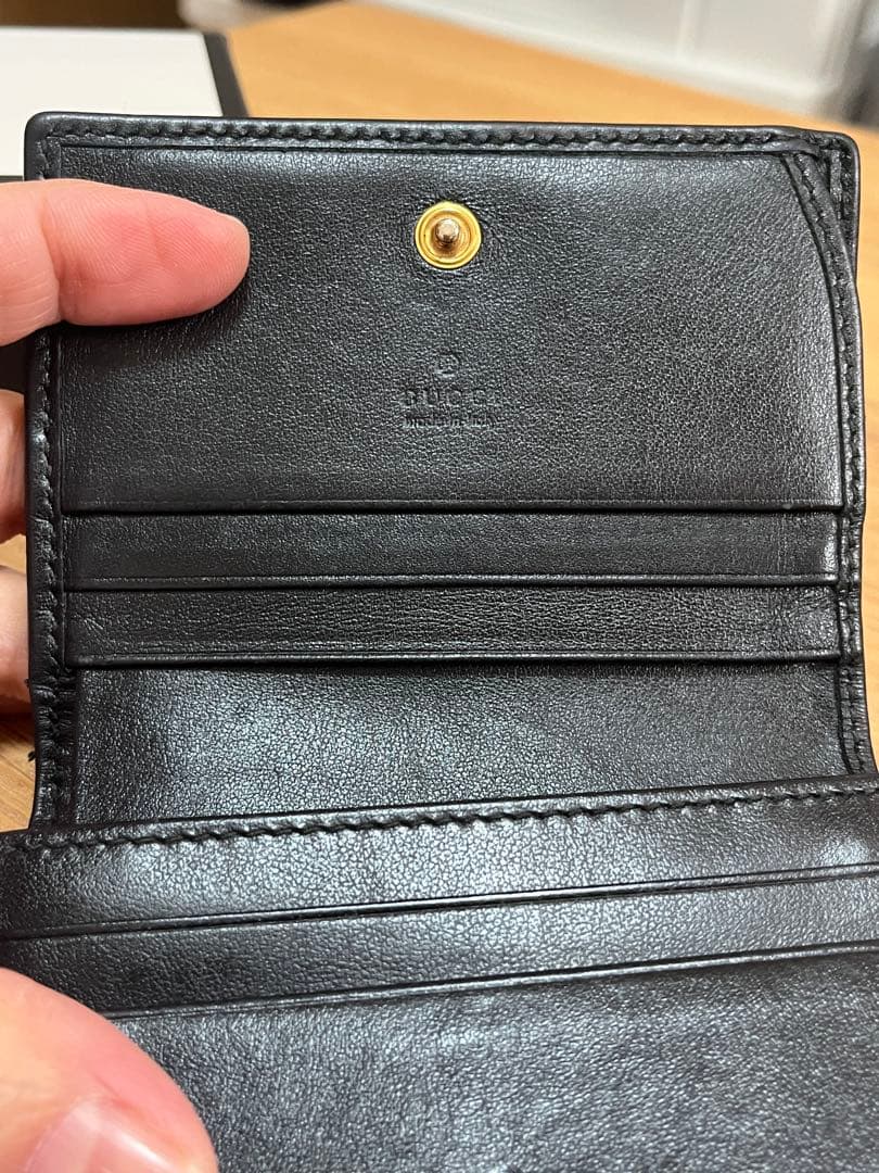 GUCCI ブラックレザー 二つ折り財布