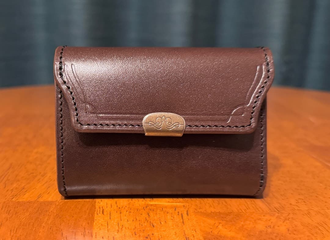 Dual サドルプルアップ コンパクトウォレット