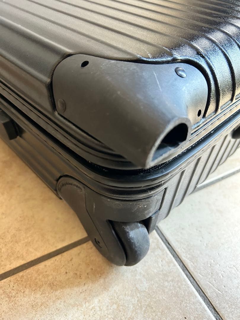 最終価格　RIMOWA ブラック キャリーケース　旅行