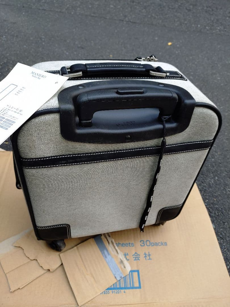 美品 SWANY スワニー 4輪 スーツケース キャリーケース 　機内持込み可