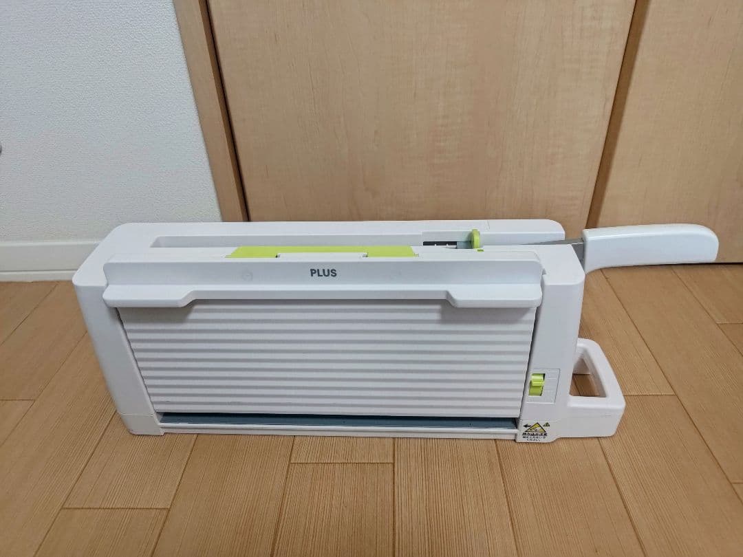 プラス コンパクト裁断機 PLUS PK-213