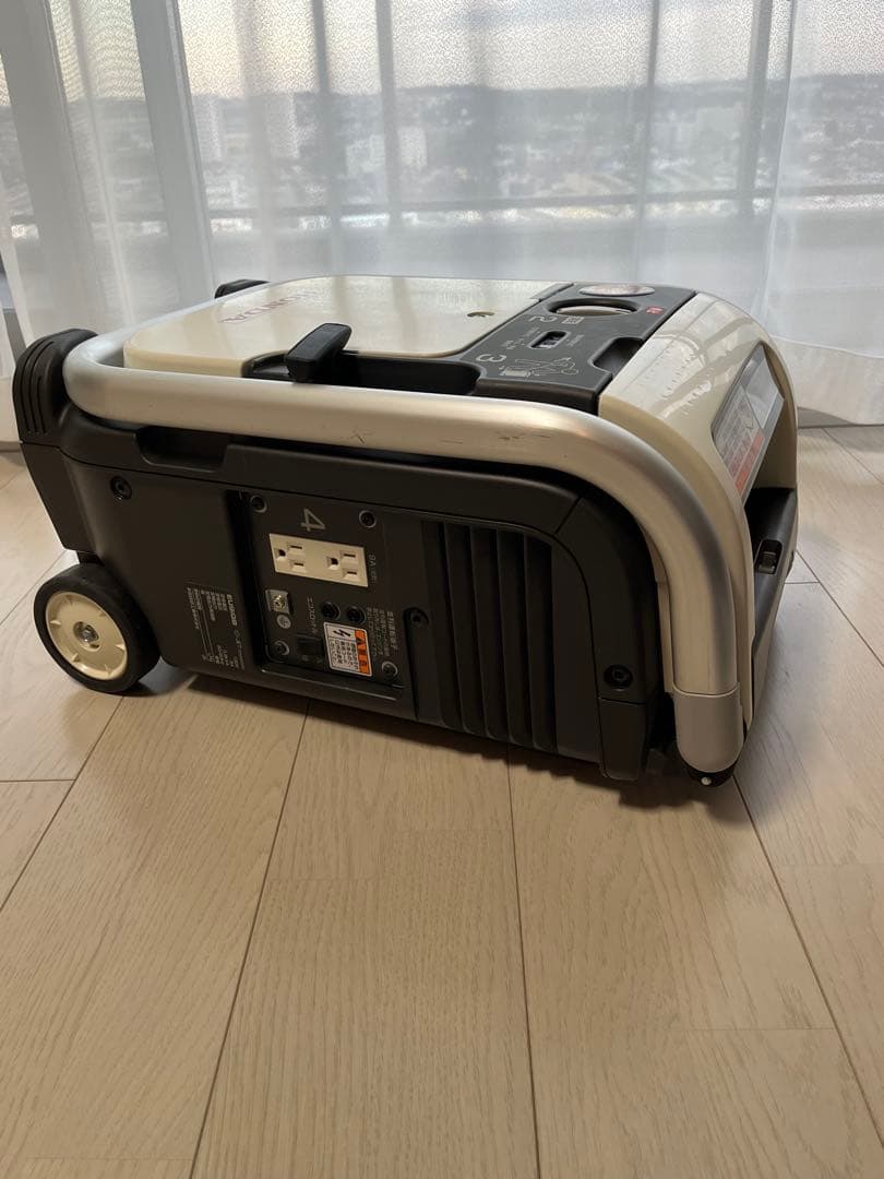 ケ*ン様 【ホンダ】 カセットボンベ式インバータ発電機 エネポ （EU9iGB）