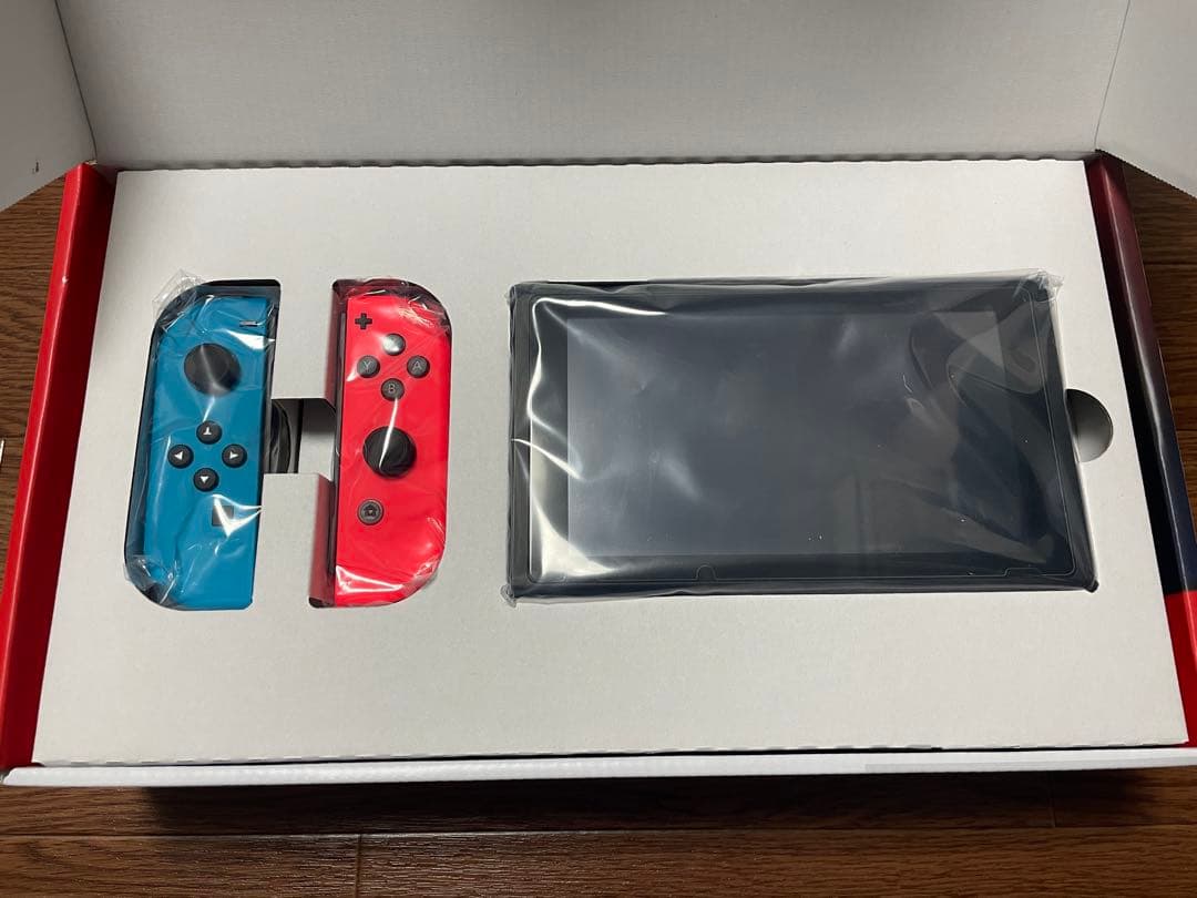 Nintendo Switch本体　保護フィルム付き