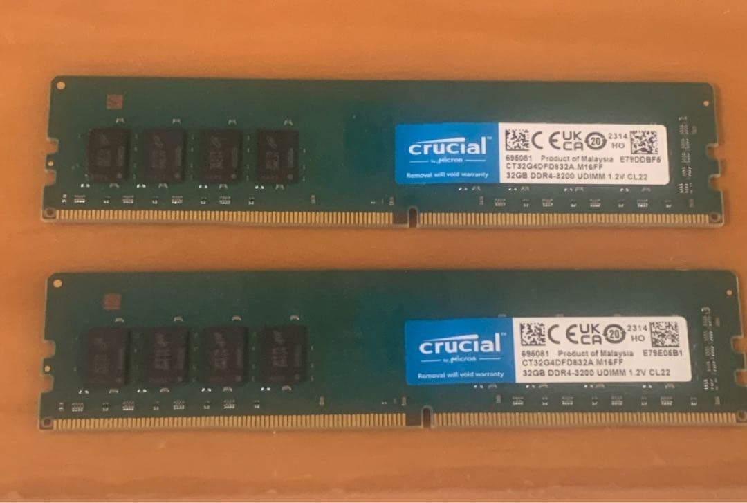 メモリー Crucial CT2K32G4DFD832A