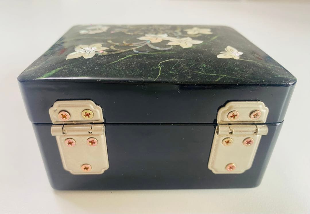 貝殻細工 韓国の伝統ゴージャスなジュエリーボックス　宝石箱　鏡付き