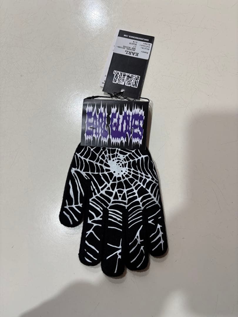 ぷ*ま様 earlskateboards PRINTED SPIDER-GLOV
