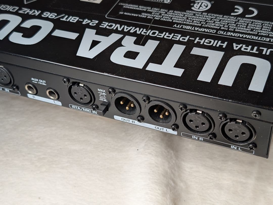 【美品USED】BEHRINGER DEQ2496
