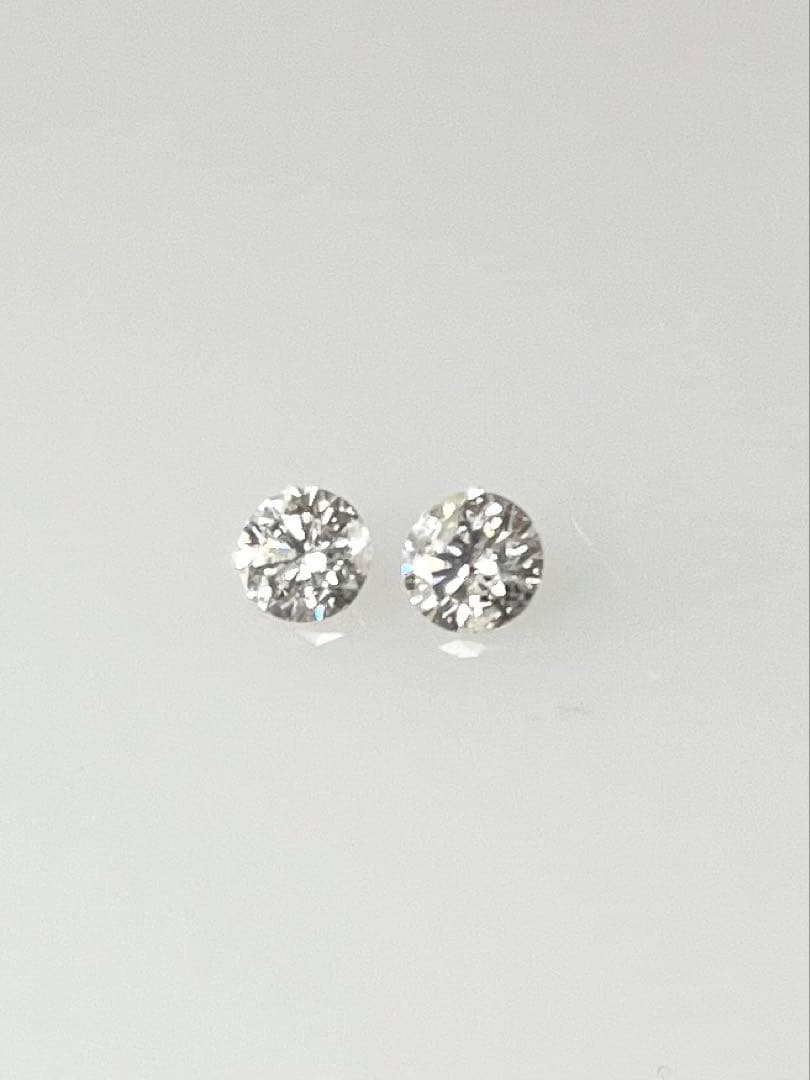 K18天然ダイヤモンドピアス 計0.5ct 鑑別カード付き　発送まで３週間