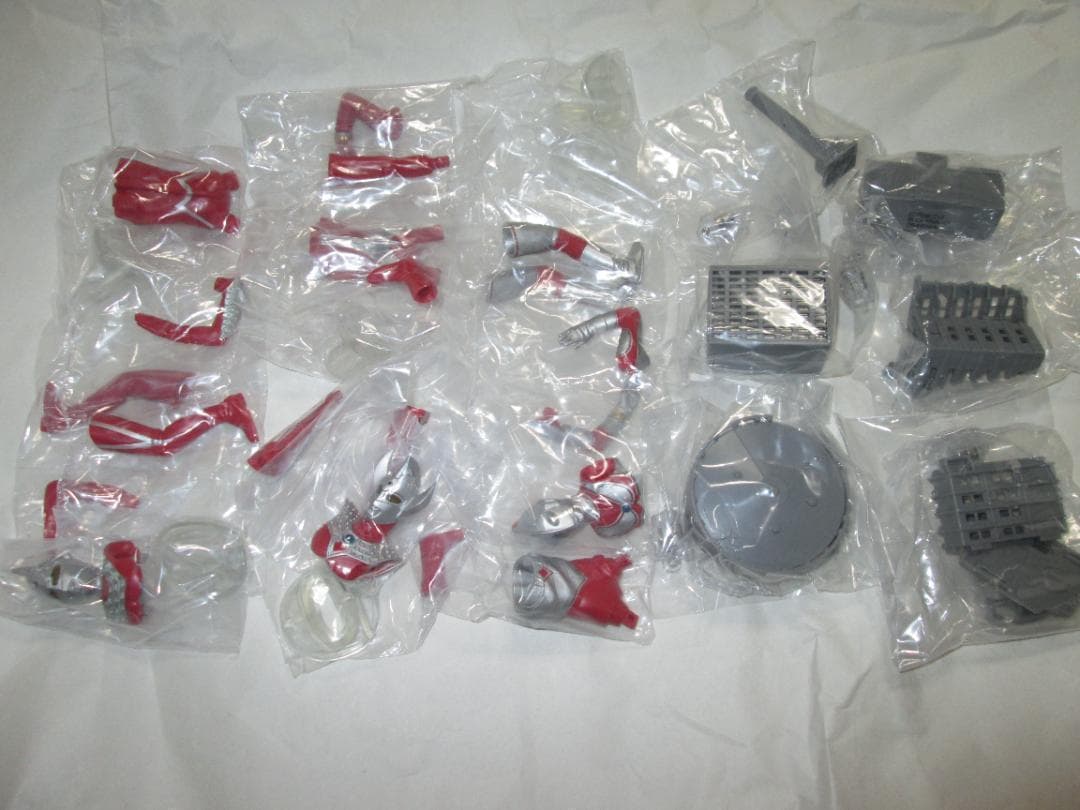 新品未開封　アルティメットルミナス　ゴモラ　ウルトラ6兄弟　ティガ セット