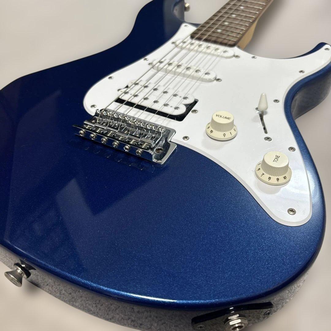 Yamaha PAC012 Jブルー エレキギター　ピックとケースとケーブル付き