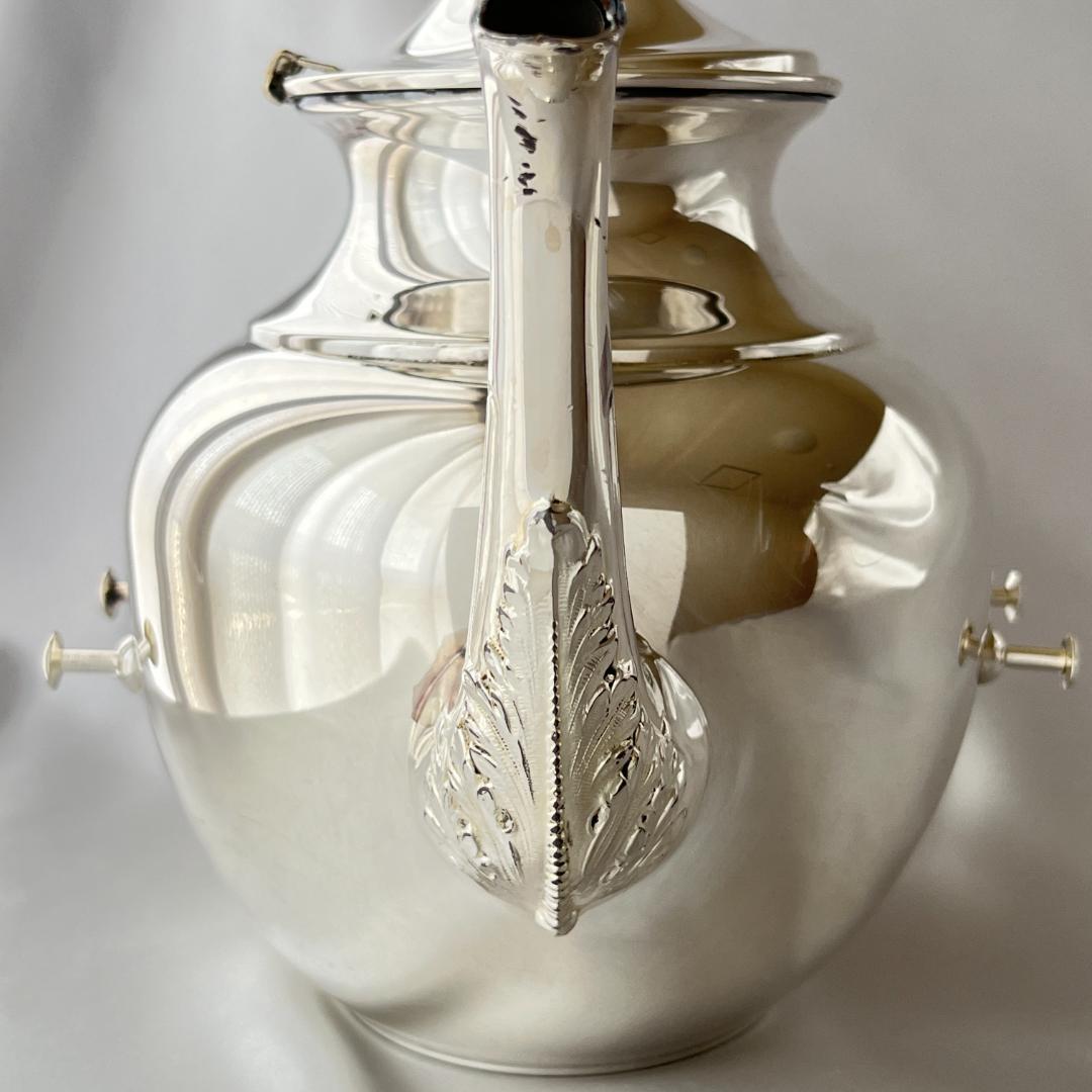 葡萄の透かしのティーケトル【シルバープレート】 スタンド / バナー