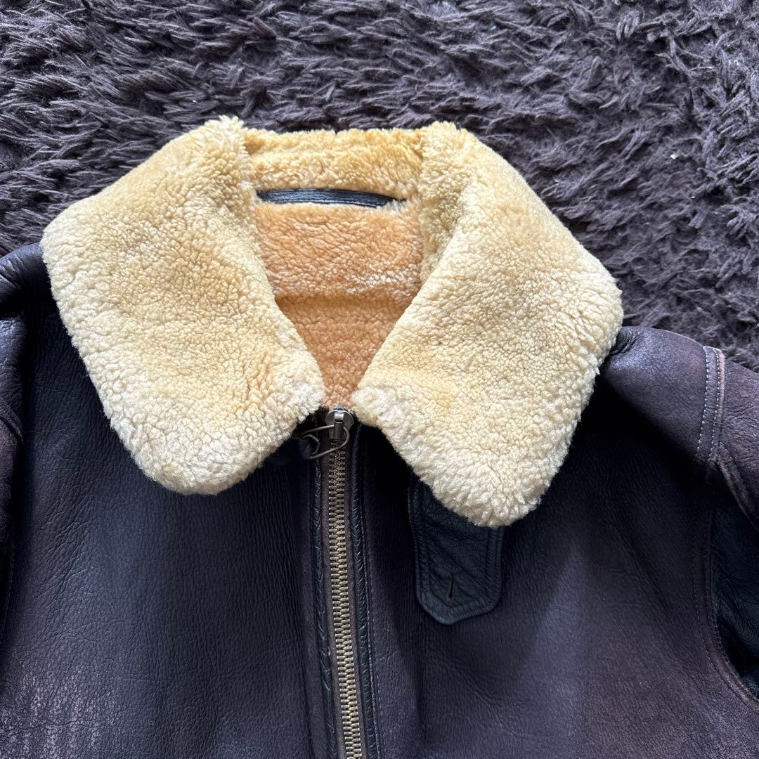 再評価3倍以上価値‼️お宝‼️フライトジャケット米国海軍仕様M445皮の素材を変更