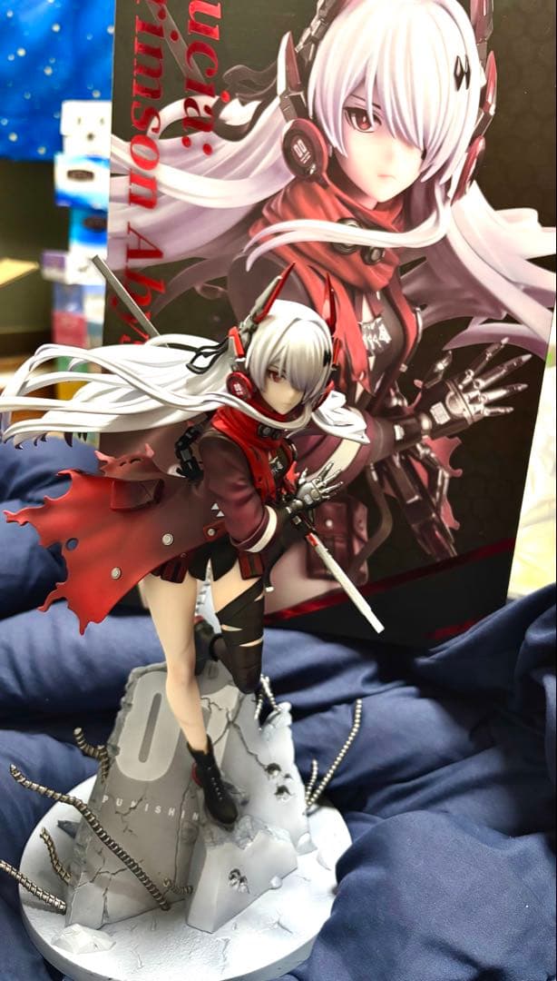 ルシア深淵の紅　フィギュア