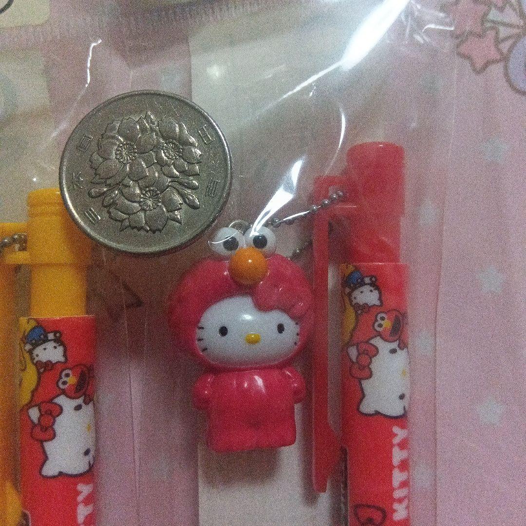 ハローキティちゃん　セサミストリート　コラボボールペンセット　2010年の品