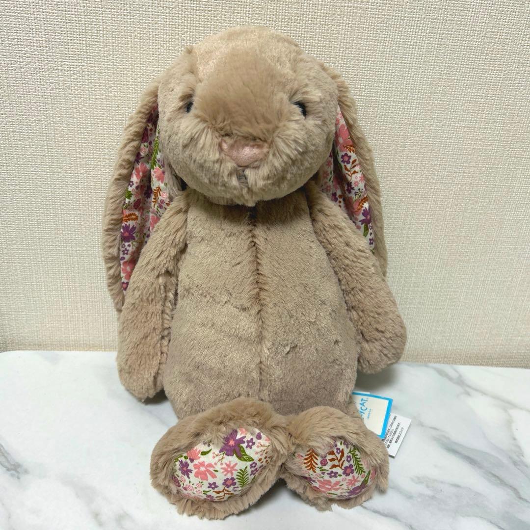 ぬいぐるみ  Blossom Beige Bunny 'Petal' m