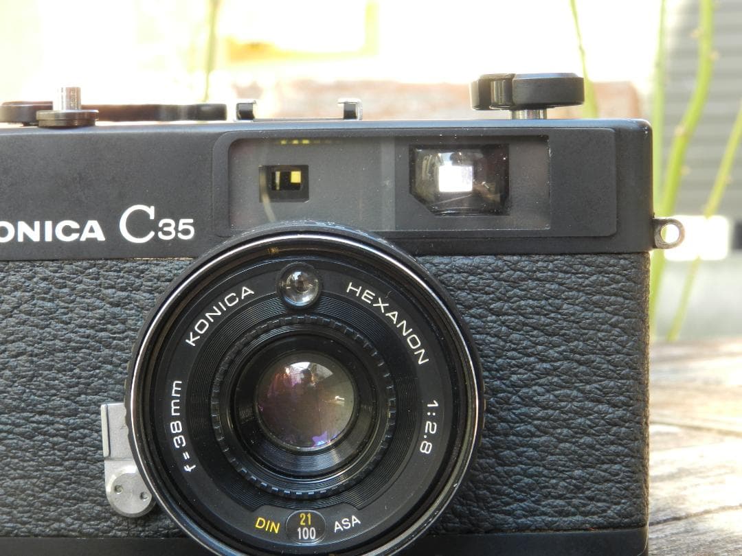 美品　KONICA C35 ブラック レンジファインダーカメラ 即撮影可
