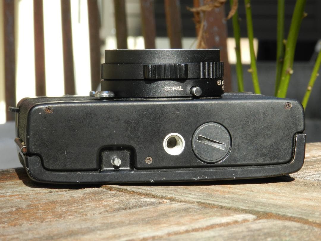 美品　KONICA C35 ブラック レンジファインダーカメラ 即撮影可