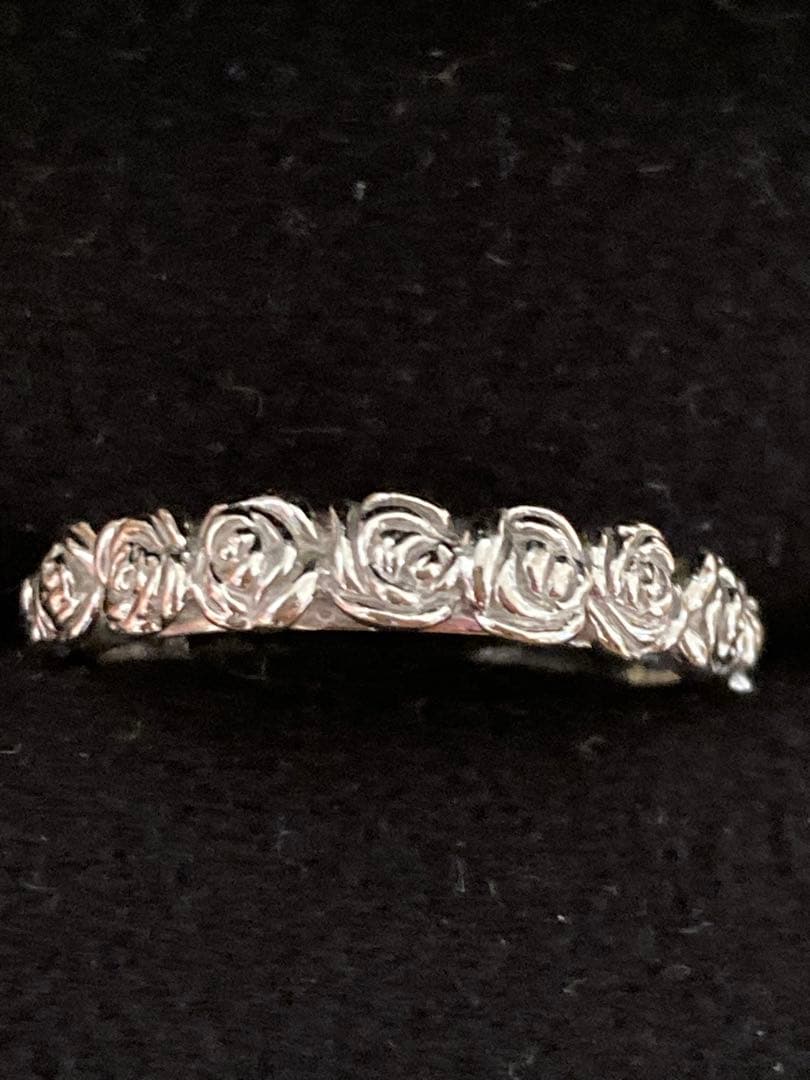 カレライカレラ　薔薇一文字リング 750WG