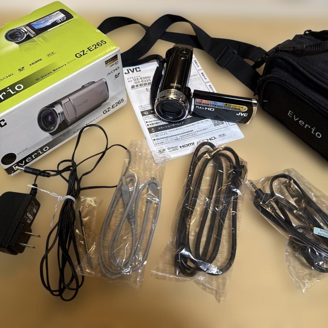 JVC GZ-E265 Everio ビデオカメラ ブラック　ケースバッグ付属