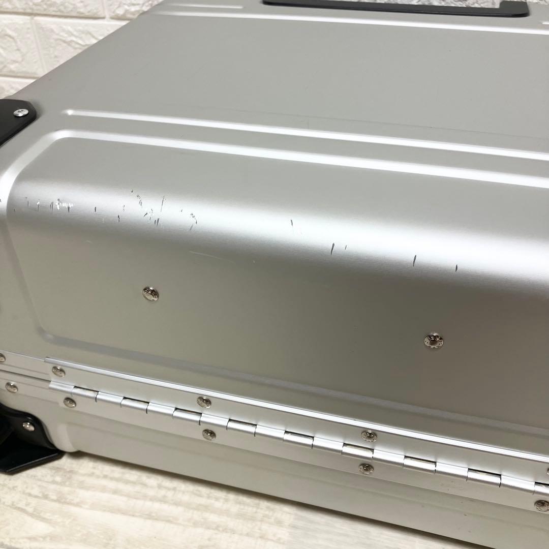 【廃盤品】美品！ビジネスマンに！ゼロハリバートン　アルミ製 キャリーケース　2輪