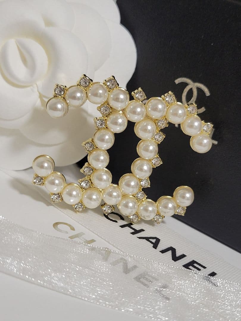シャネル　ブローチ　パール　ゴールド
