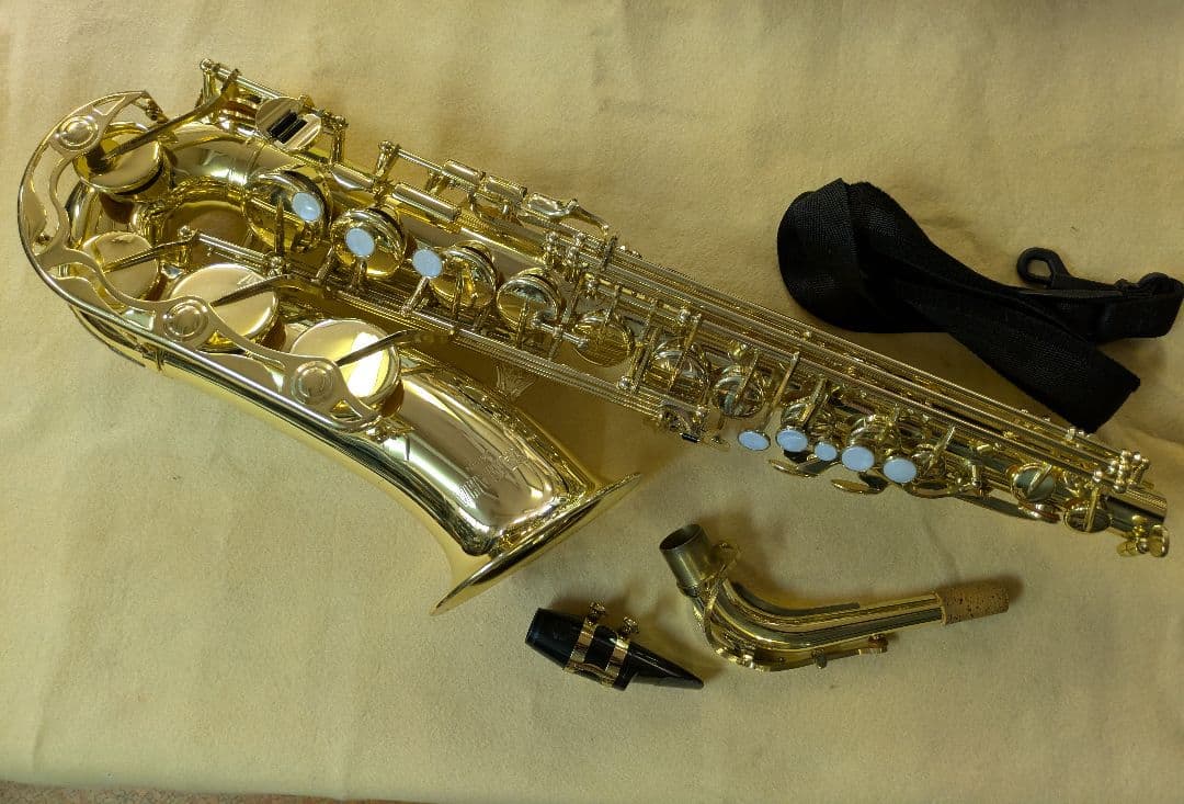 美品 YAMAHA アルトサックス　YAS-24　ストラップ ハードケース付き
