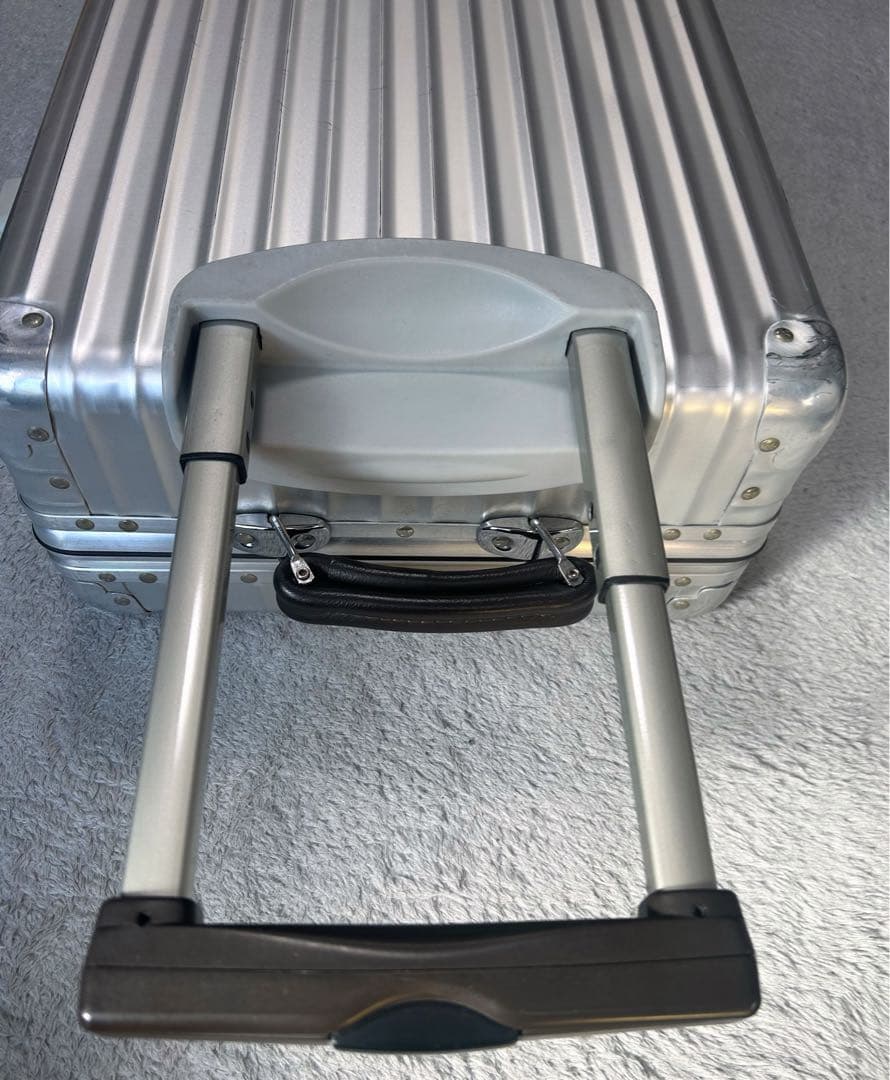 【希少廃盤モデル】2輪リモア35Lクラシックフライトアルミニウム製キャリーケース