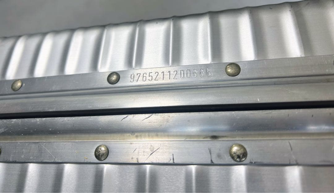 【希少廃盤モデル】2輪リモア35Lクラシックフライトアルミニウム製キャリーケース