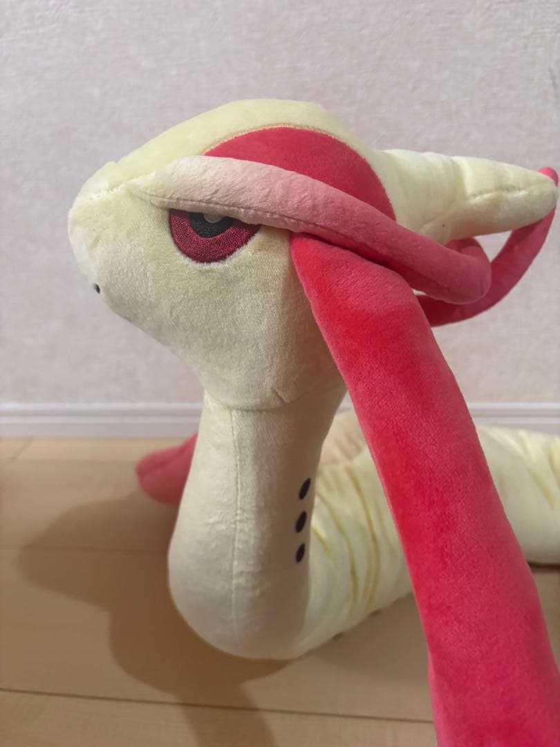 ポケモンセンターロングにょろにょろぬいぐるみ　ミロカロス約135cm