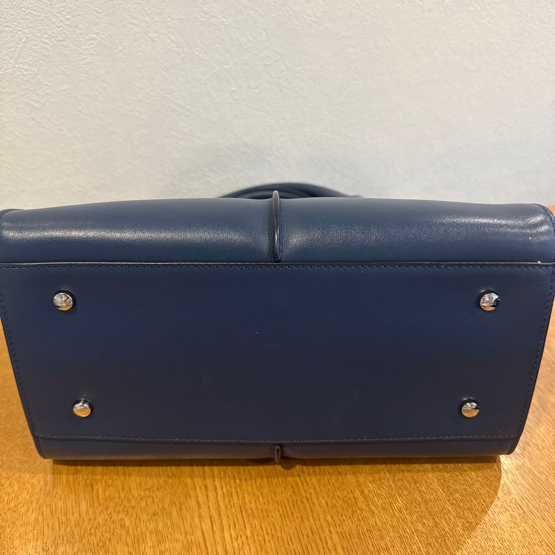 TOD'S ネイビー 2WAYハンドバッグ ショルダーストラップ付き