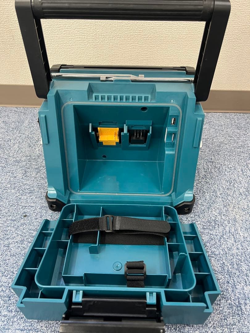 Makita（マキタ）充電式ラジオ付テレビ TV100