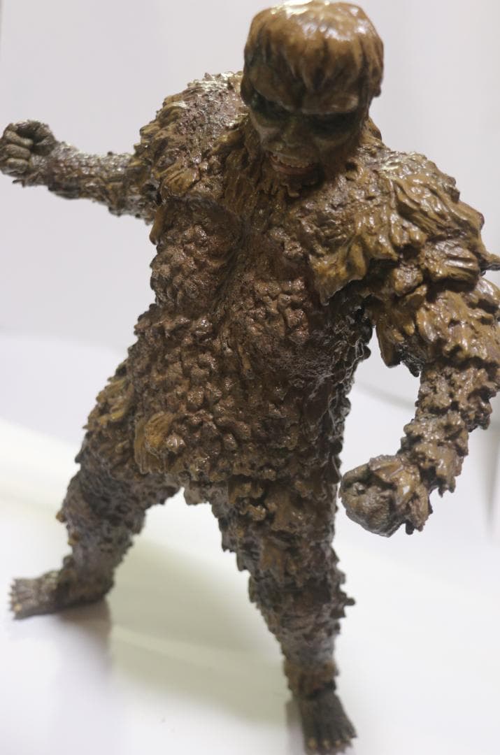 フランケンシュタインの怪獣（東宝１９６６年）のサンダのフィギャー　全高：約３０㎝