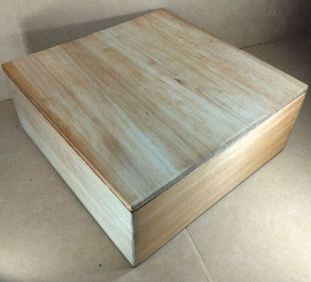 【本物保証】金城次郎 魚紋鉢(魚,井桁文）共箱 栞 人間国宝 壷屋焼 w22㎝