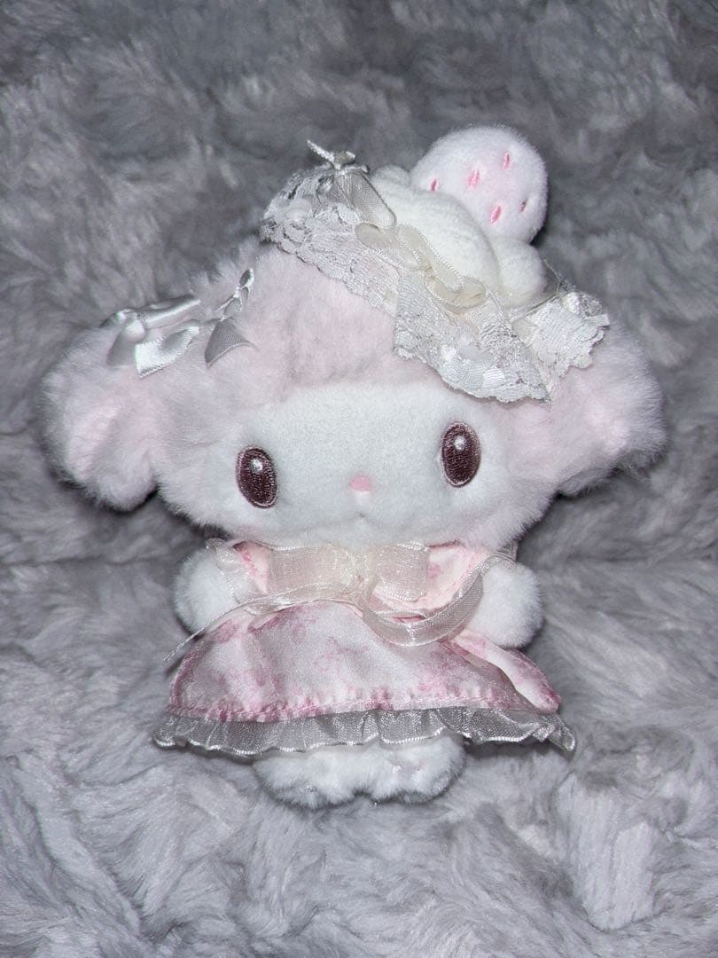 マイメロディ 2024 白イチゴ マスコットキーホルダー 正規品