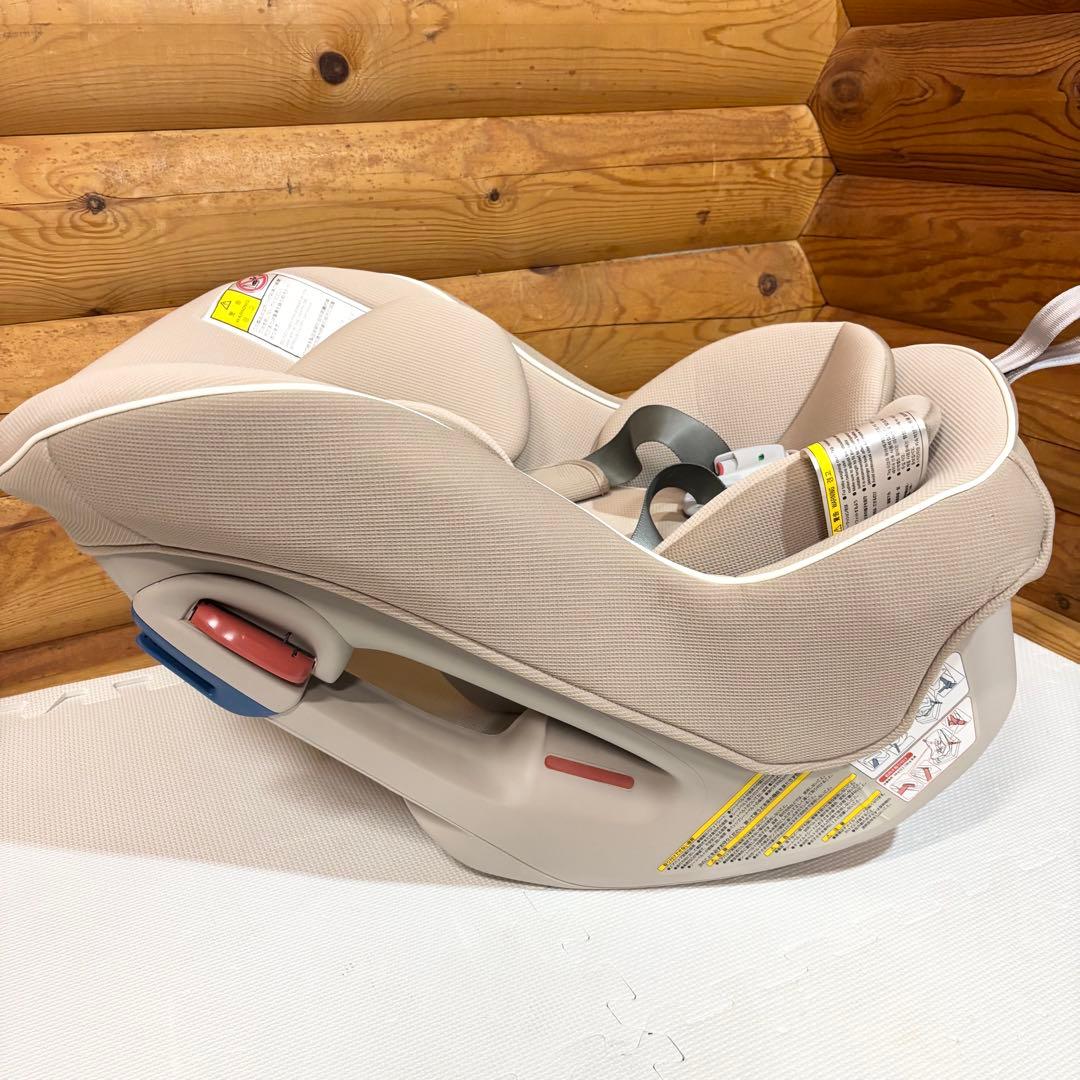 【美品】Combi コンビ チャイルドシート コッコロ S UX 新生児〜