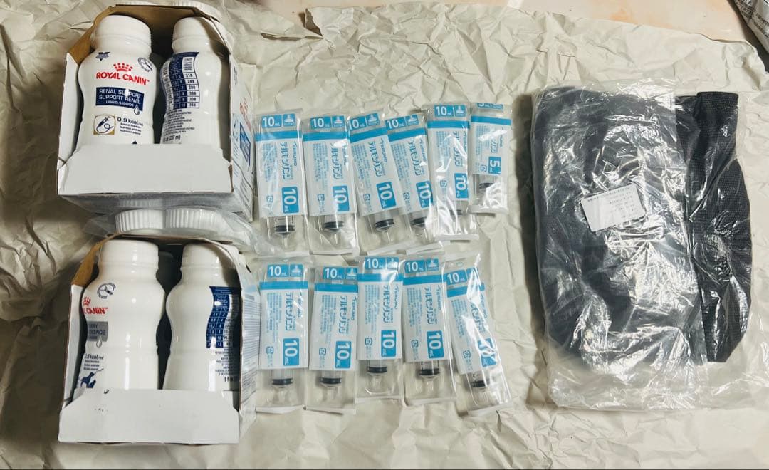 ロイヤルカナン クリティカルリキッド4本+腎臓サポートリキッド4本　合計8本