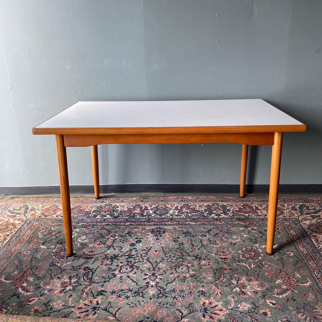 昭和レトロ　ミッドセンチュリー　北欧ヴィンテージ風　ダイニングテーブル