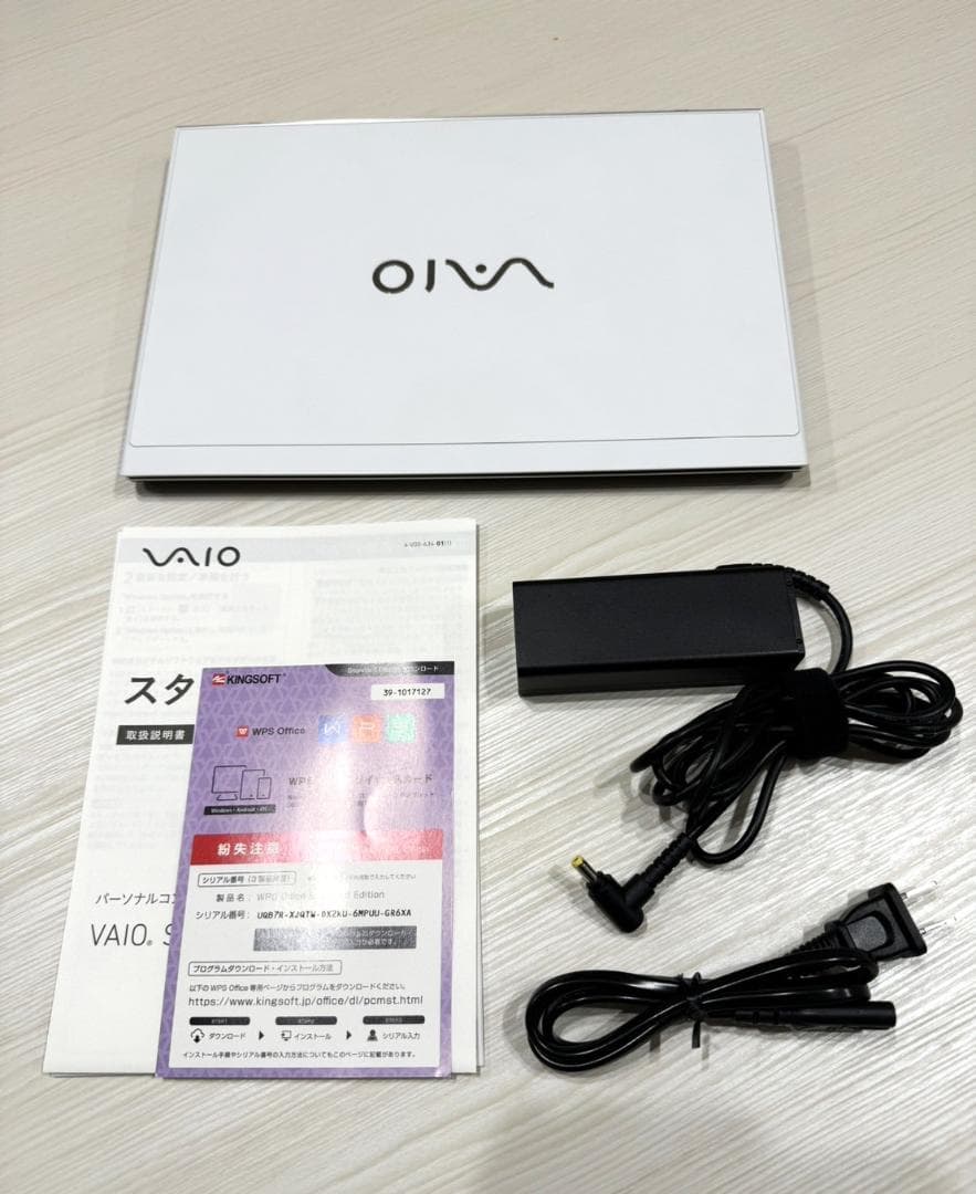 VAIO ホワイト　11.6インチ　VJS112C12N