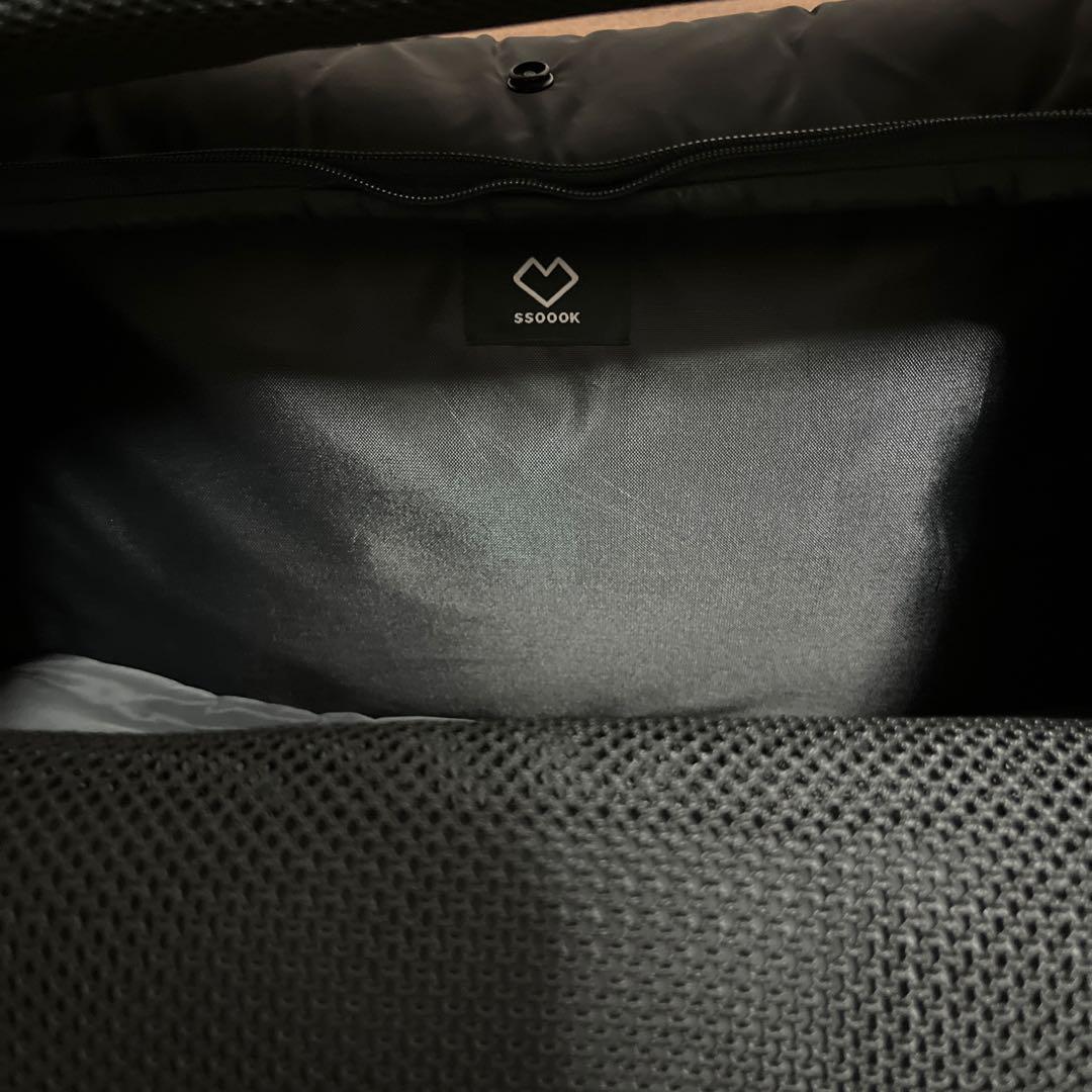 ssoook スリングバッグ 黒 左 Mサイズ