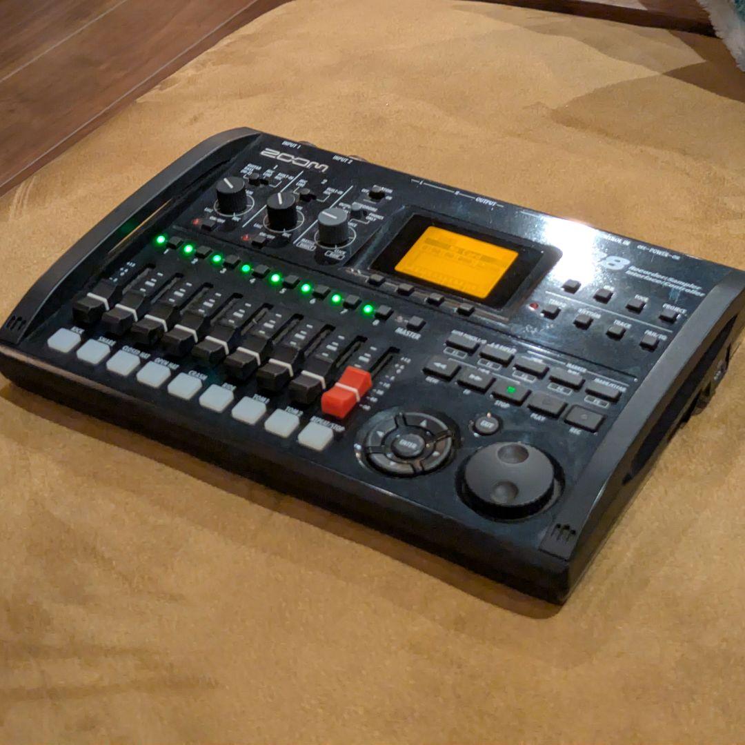 ZOOM R8 マルチトラックレコーダー　オーディオインターフェース