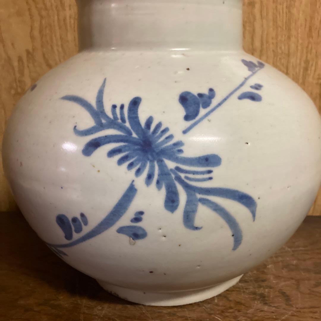 李朝　染付　壺　草花図