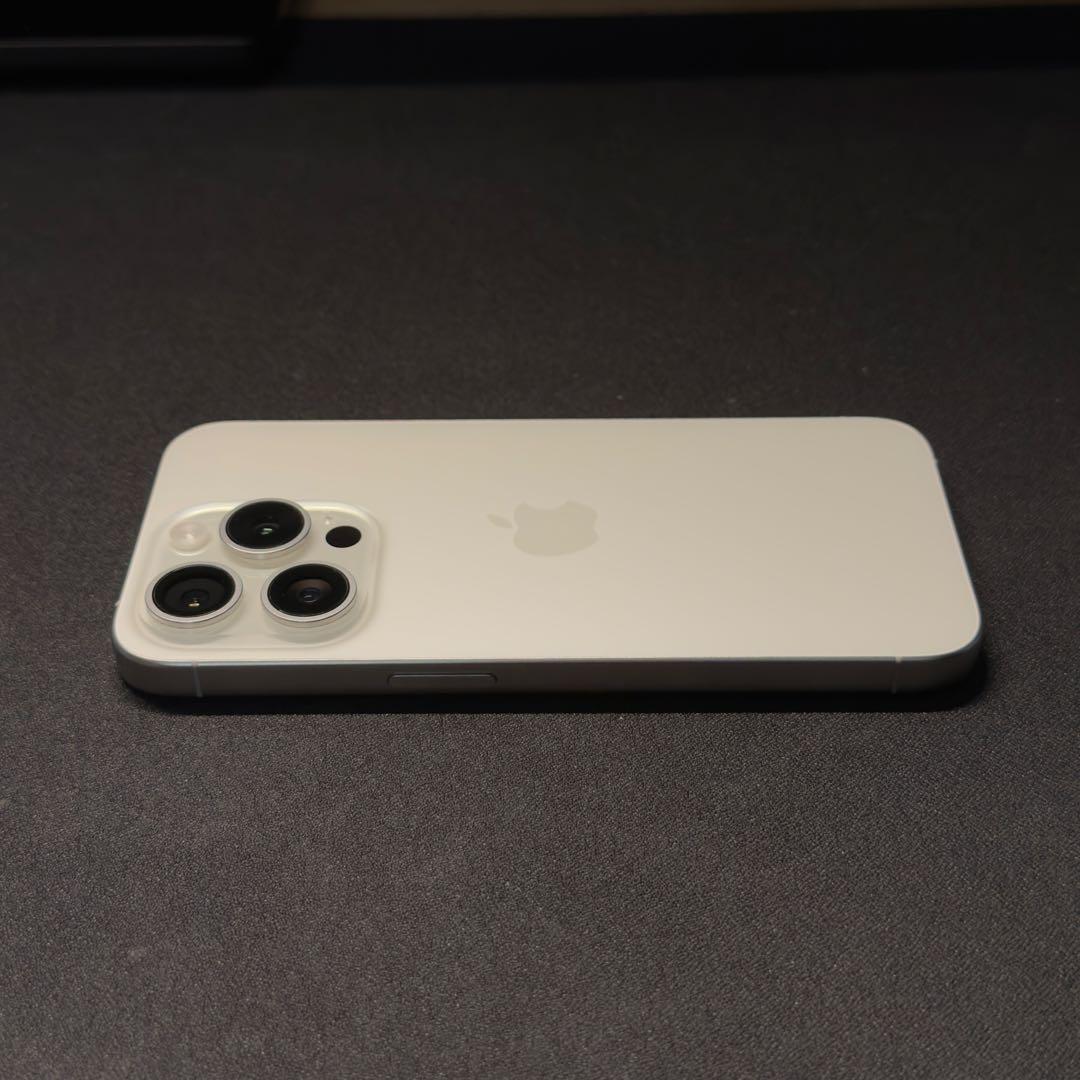 iPhone 15 Pro 128GB ホワイトチタニウム SIMフリー