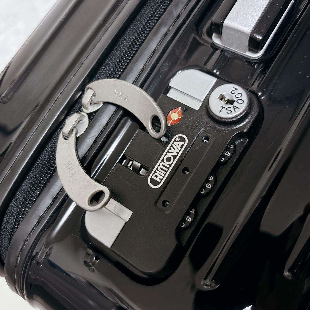 リモワ サルサ 32L 2輪 機内持ち込み ブラック×シルバー TSAロック付き