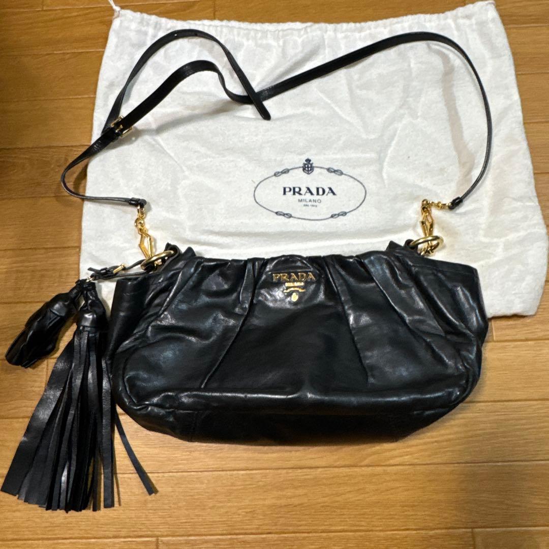 PRADA ブラック バッグ レザー