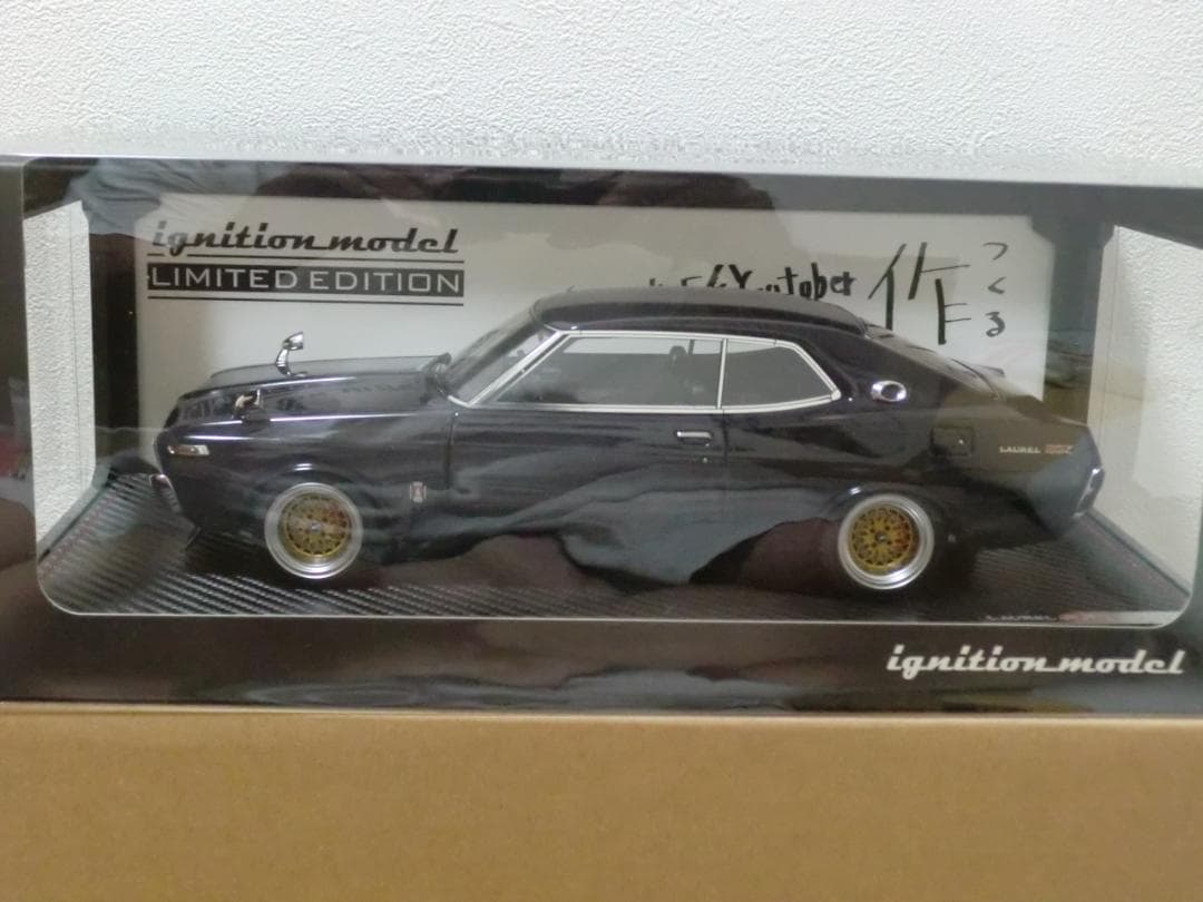 おまけ付き！1/18 2000SGX イグニッション ローレル 佐田 フィギュア