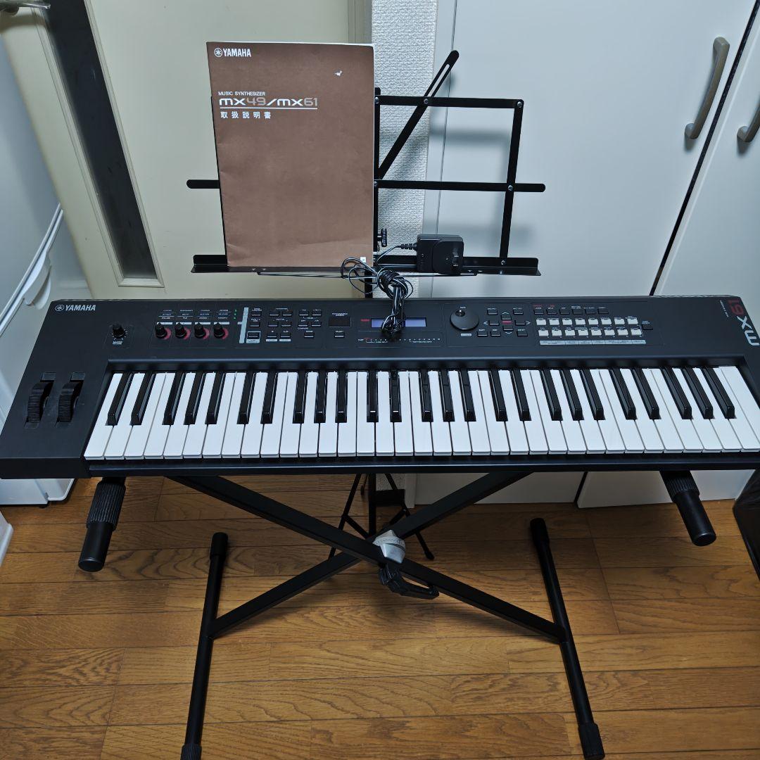 YAMAHA MX61 シンセサイザー 61鍵 動作良好 スタンド付 付属品多数